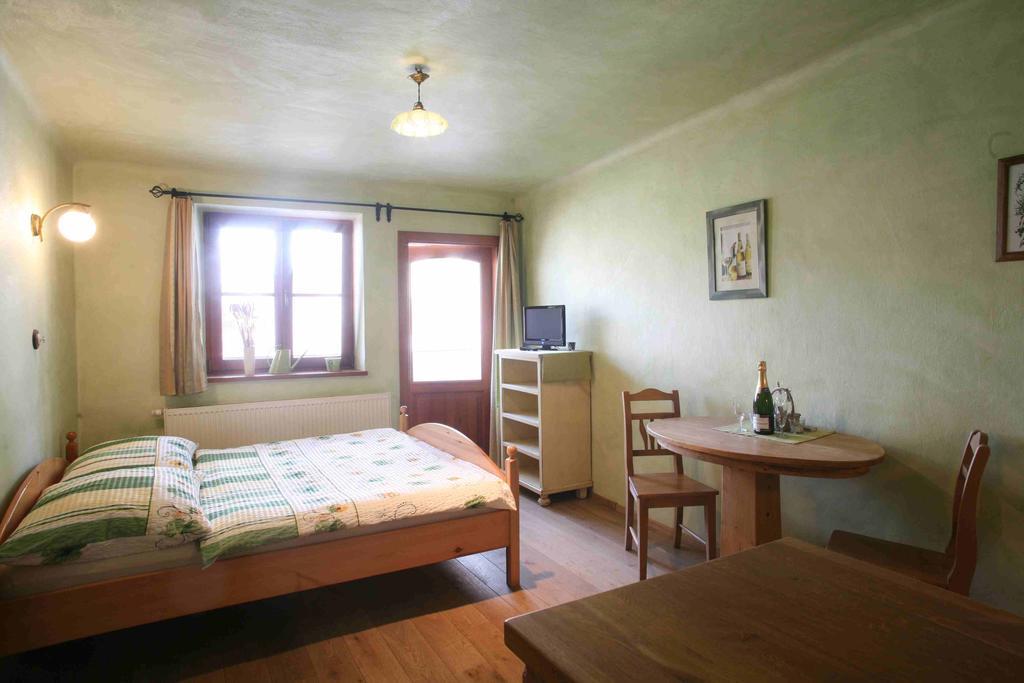 Apartmany Reve トレボン エクステリア 写真