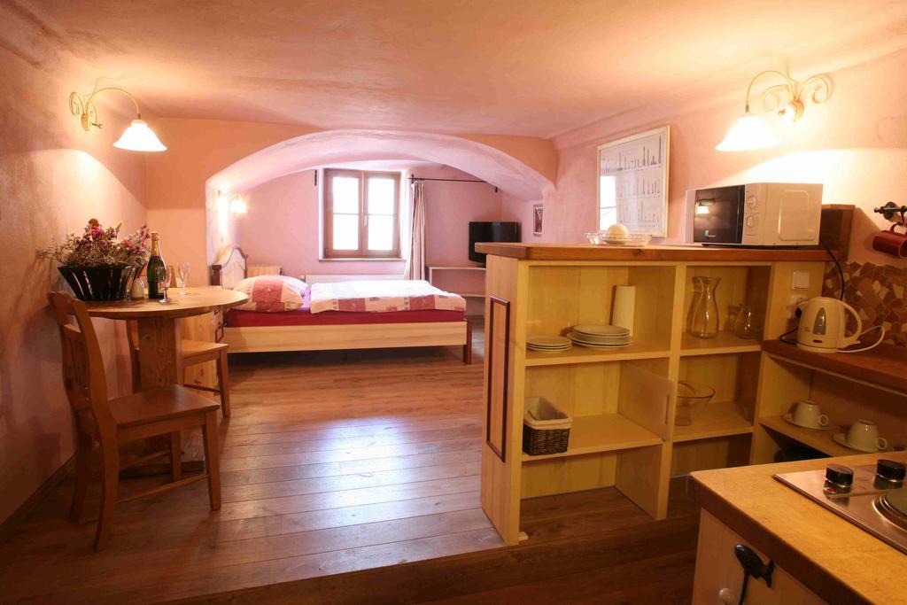 Apartmany Reve トレボン エクステリア 写真